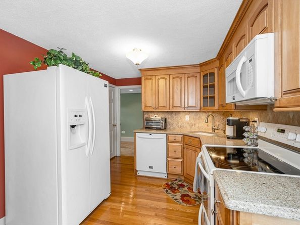 1 Kenwood St, Billerica MA 01862