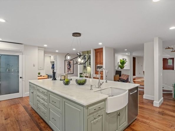 2 Diamond, Norfolk MA 02056