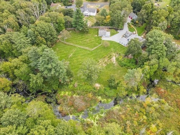 2 Diamond, Norfolk MA 02056