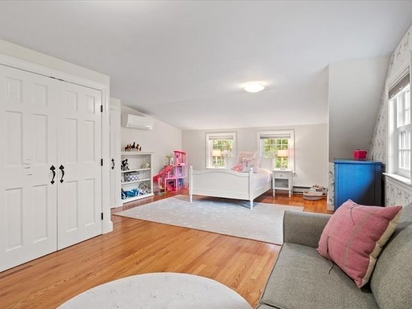 2 Diamond, Norfolk MA 02056