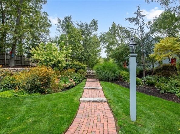 2 Diamond, Norfolk MA 02056
