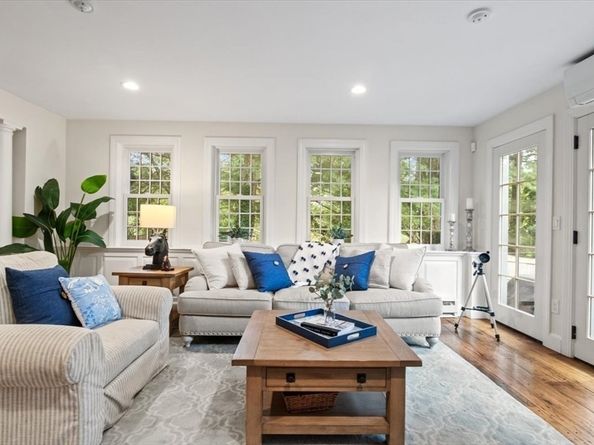 2 Diamond, Norfolk MA 02056
