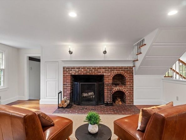 2 Diamond, Norfolk MA 02056