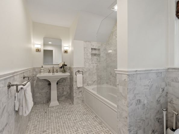27 Pine St, Concord MA 01742