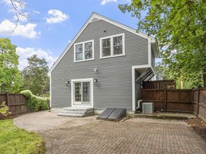27 Pine St, Concord MA 01742