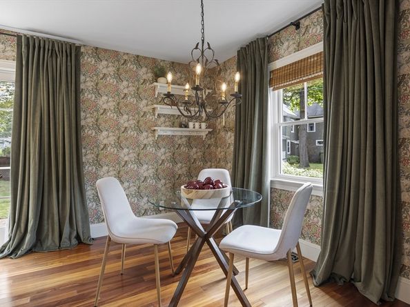 27 Pine St, Concord MA 01742