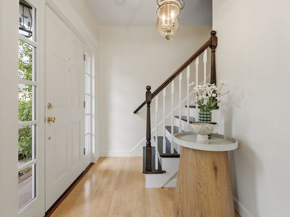27 Pine St, Concord MA 01742