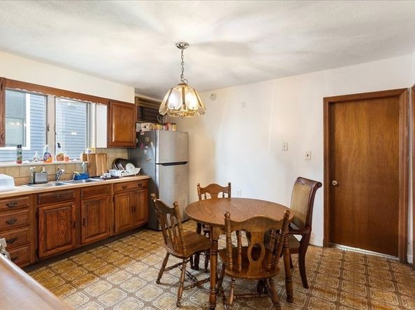 53 Prescott St, Somerville MA 02143
