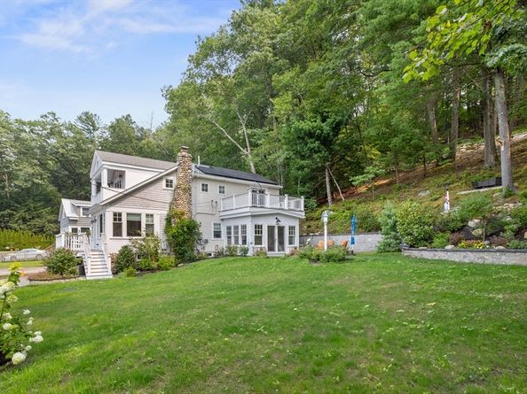 35 Keyes Road, Westford MA 01886