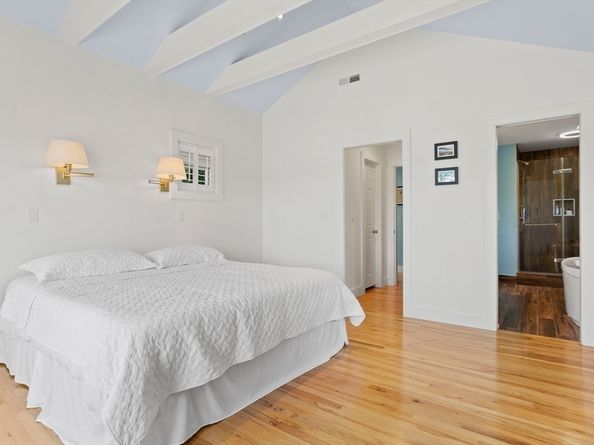 35 Keyes Road, Westford MA 01886
