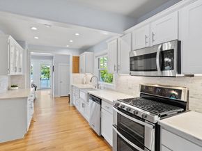 35 Keyes Road, Westford MA 01886