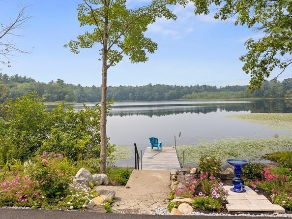 35 Keyes Road, Westford MA 01886
