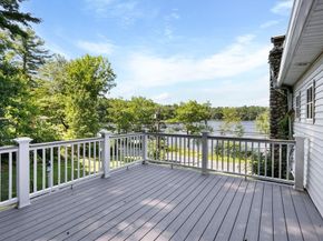 35 Keyes Road, Westford MA 01886