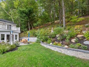 35 Keyes Road, Westford MA 01886