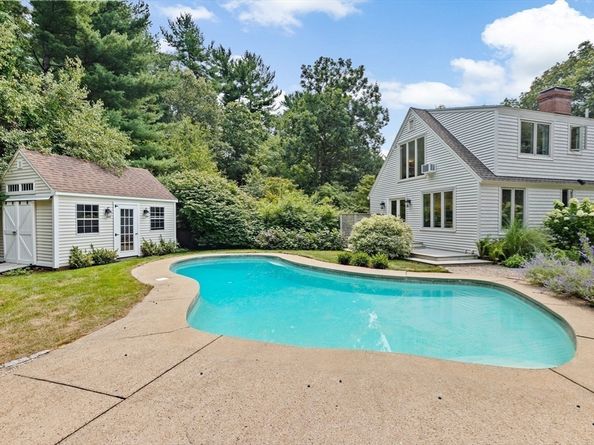 33 Herring Weir Rd, Duxbury MA 02332