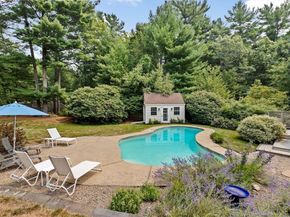 33 Herring Weir Rd, Duxbury MA 02332