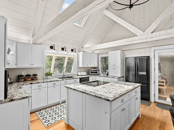 33 Herring Weir Rd, Duxbury MA 02332