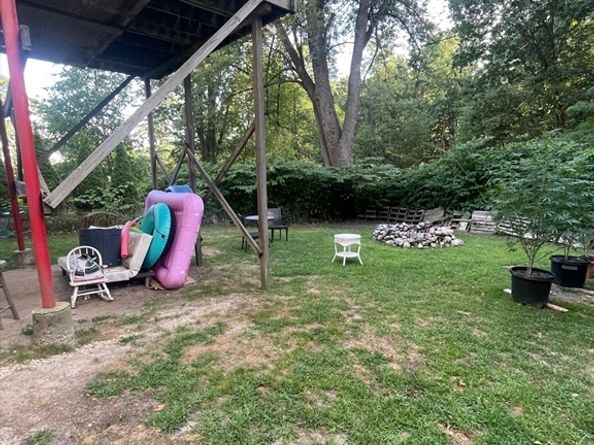 100-104 Ashburnham Hill Rd, Fitchburg MA 01420