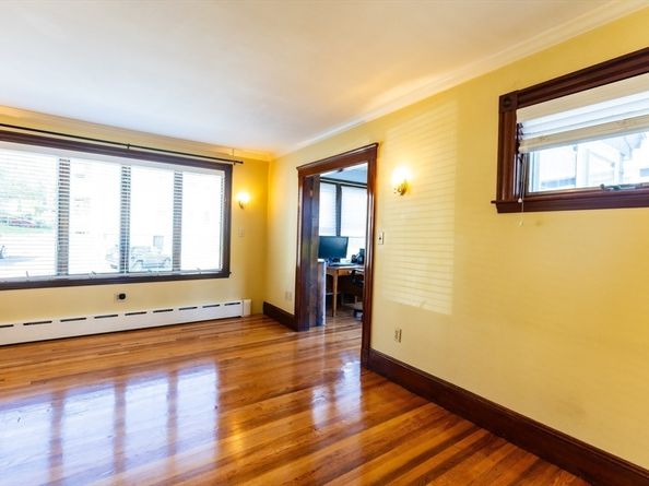 181 Grovers Ave, Winthrop MA 02152