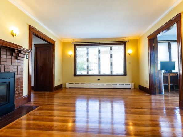 181 Grovers Ave, Winthrop MA 02152