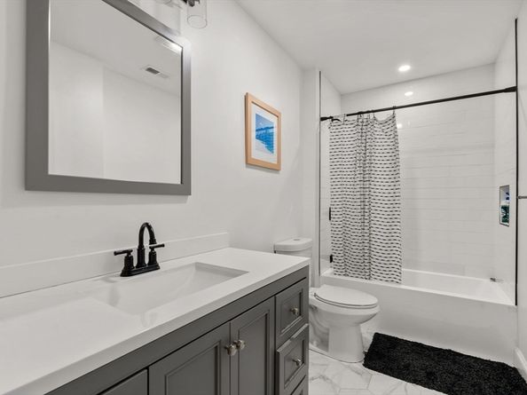 11 Dexter St, Boston MA 02127