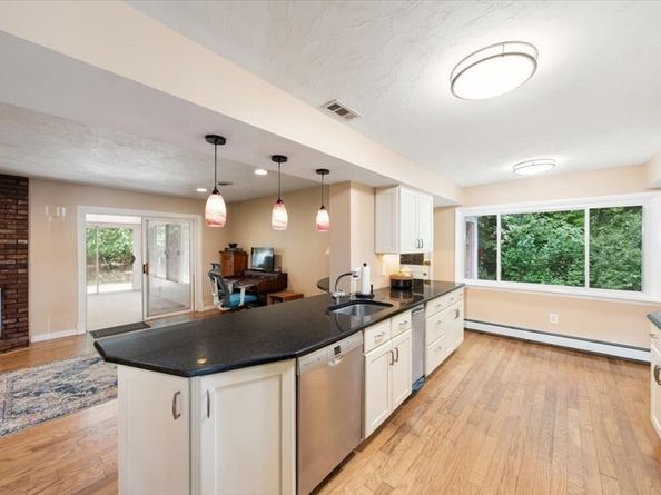 9 Ruth Ellen Rd, Holliston MA 01746