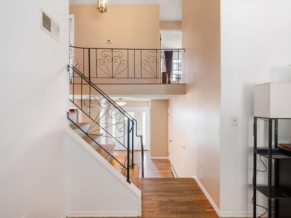 9 Ruth Ellen Rd, Holliston MA 01746