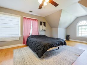 8 Whitins Rd A, Sutton MA 01590