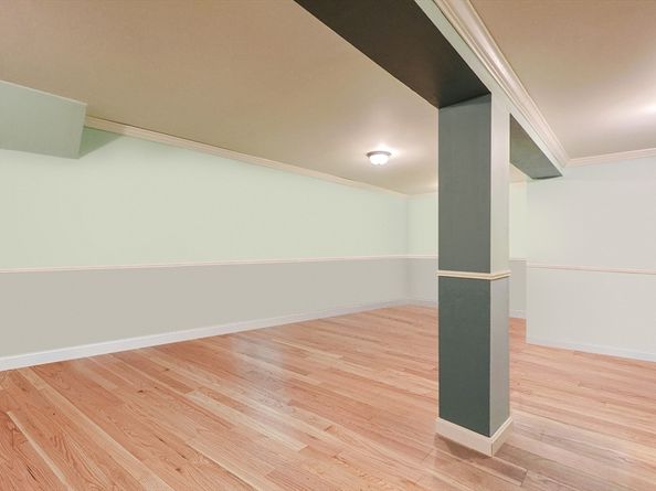 8 Whitins Rd A, Sutton MA 01590