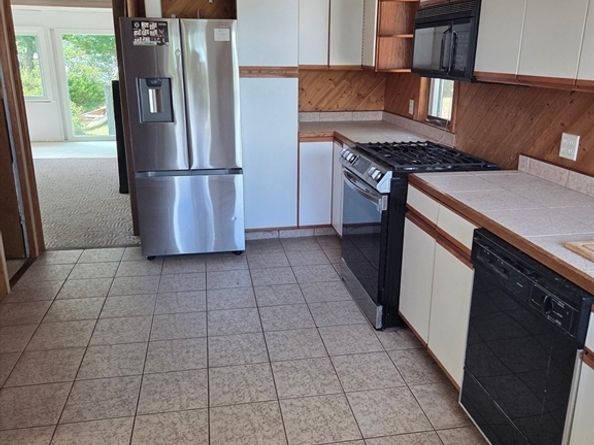 11 Fillmore Street, Wareham MA 02571