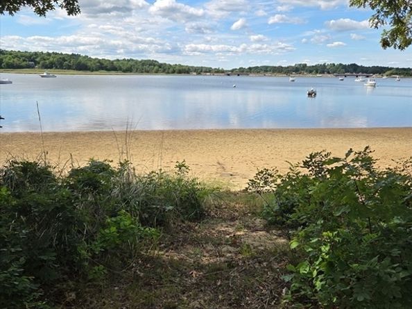 11 Fillmore Street, Wareham MA 02571