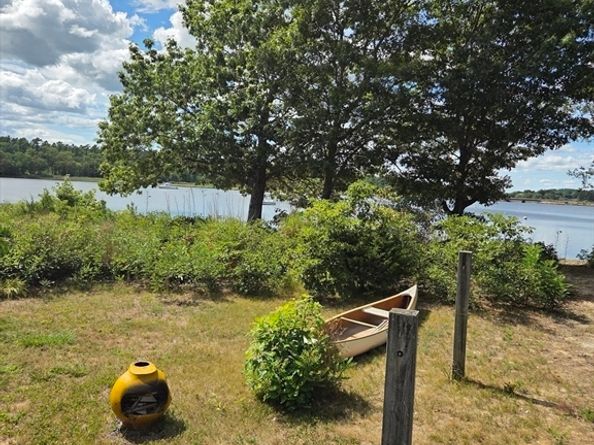 11 Fillmore Street, Wareham MA 02571