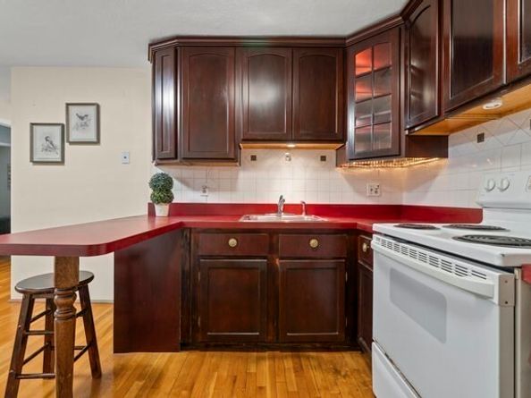 357 Faneuil St 12, Boston MA 02135