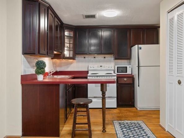 357 Faneuil St 12, Boston MA 02135