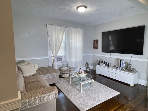 32 Radcliffe Rd, Somerville MA 02145