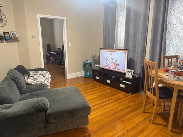 98 Walnut St, Everett MA 02149