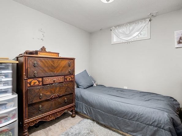 20 Robin Hood Lane, Billerica MA 01821