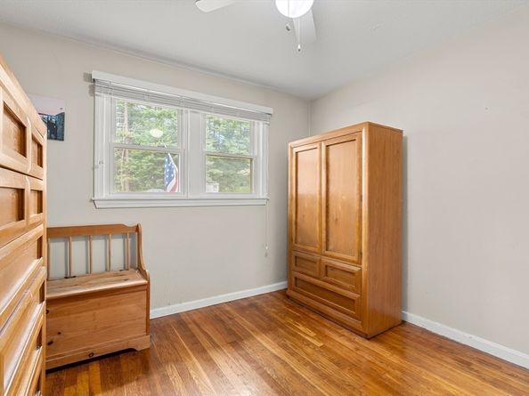 20 Robin Hood Lane, Billerica MA 01821
