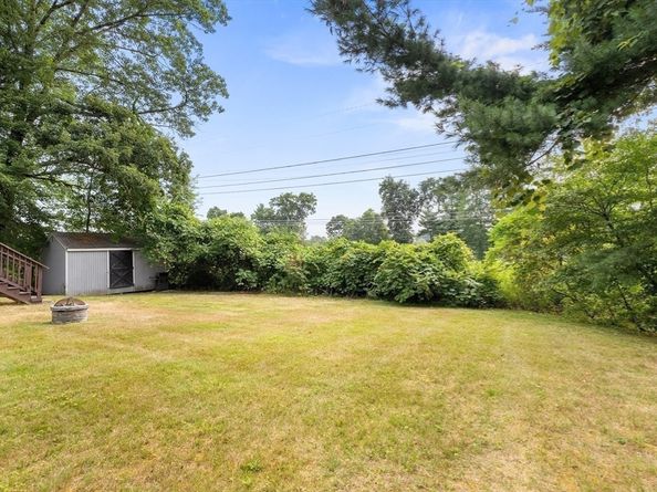20 Robin Hood Lane, Billerica MA 01821