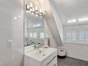 18 Sewall St, Newton MA 02465