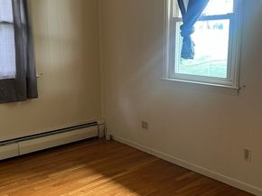 4 Harold St, Worcester MA 01604