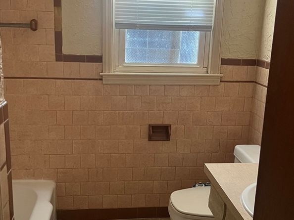 4 Harold St, Worcester MA 01604
