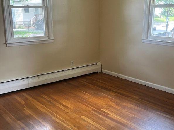 4 Harold St, Worcester MA 01604