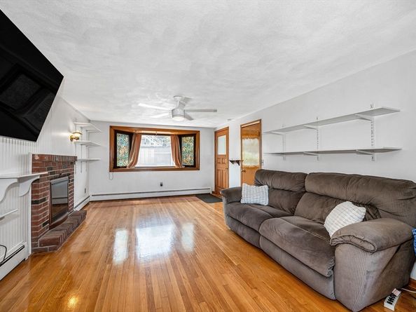 204 Endicott Ave, Revere MA 02151