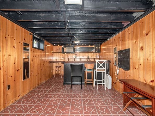 204 Endicott Ave, Revere MA 02151