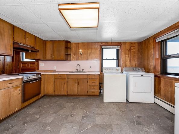 204 Endicott Ave, Revere MA 02151