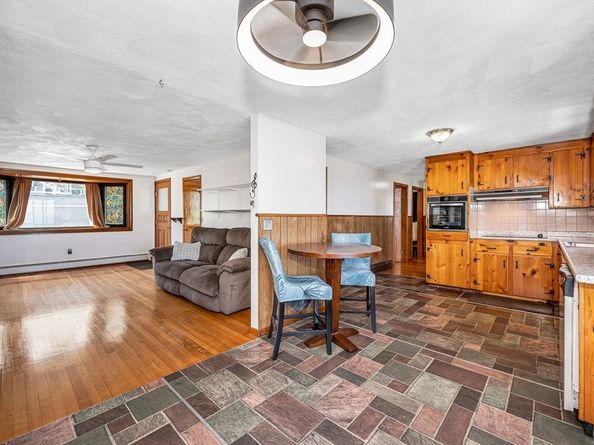 204 Endicott Ave, Revere MA 02151