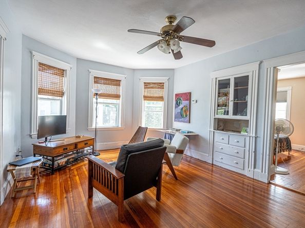 242 Belgrade Ave, Boston MA 02131