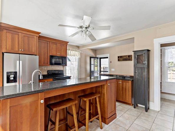 230 N Main St, Middleboro MA 02346
