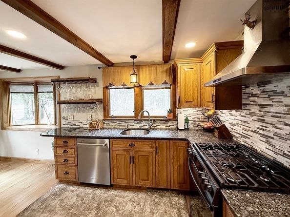 28 Wareham, Carver MA 02330